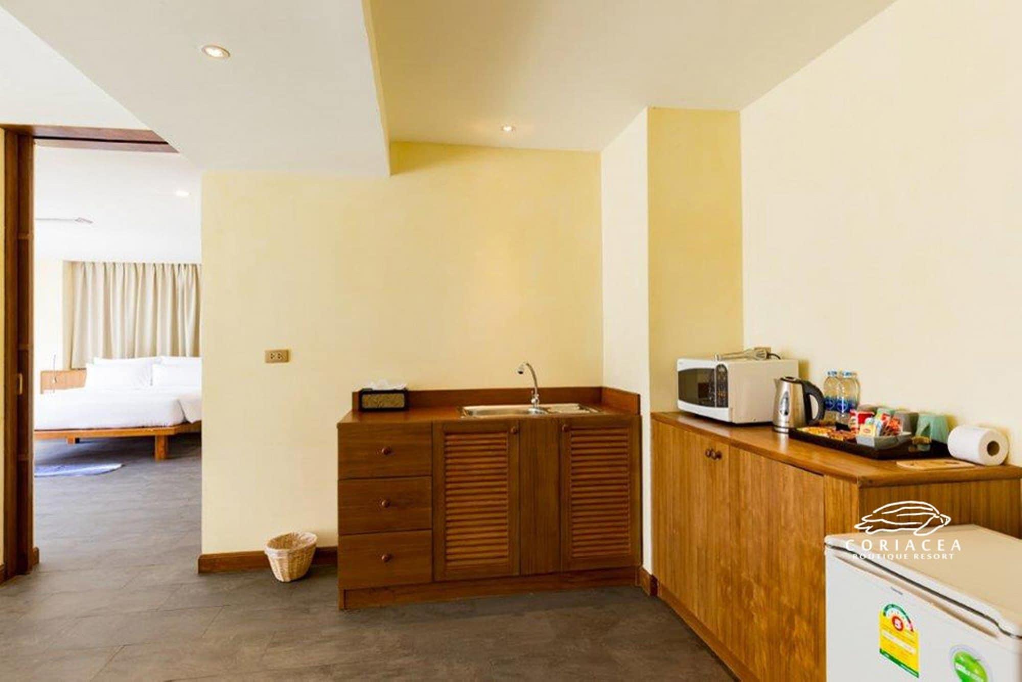 Coriacea Beachfront Boutique Phuket Resort - Sha Plus Παραλία Μάι Κάο Εξωτερικό φωτογραφία