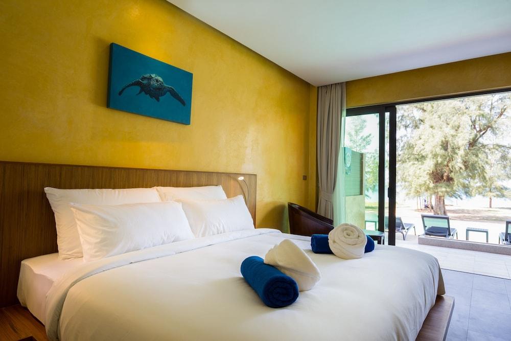 Coriacea Beachfront Boutique Phuket Resort - Sha Plus Παραλία Μάι Κάο Εξωτερικό φωτογραφία