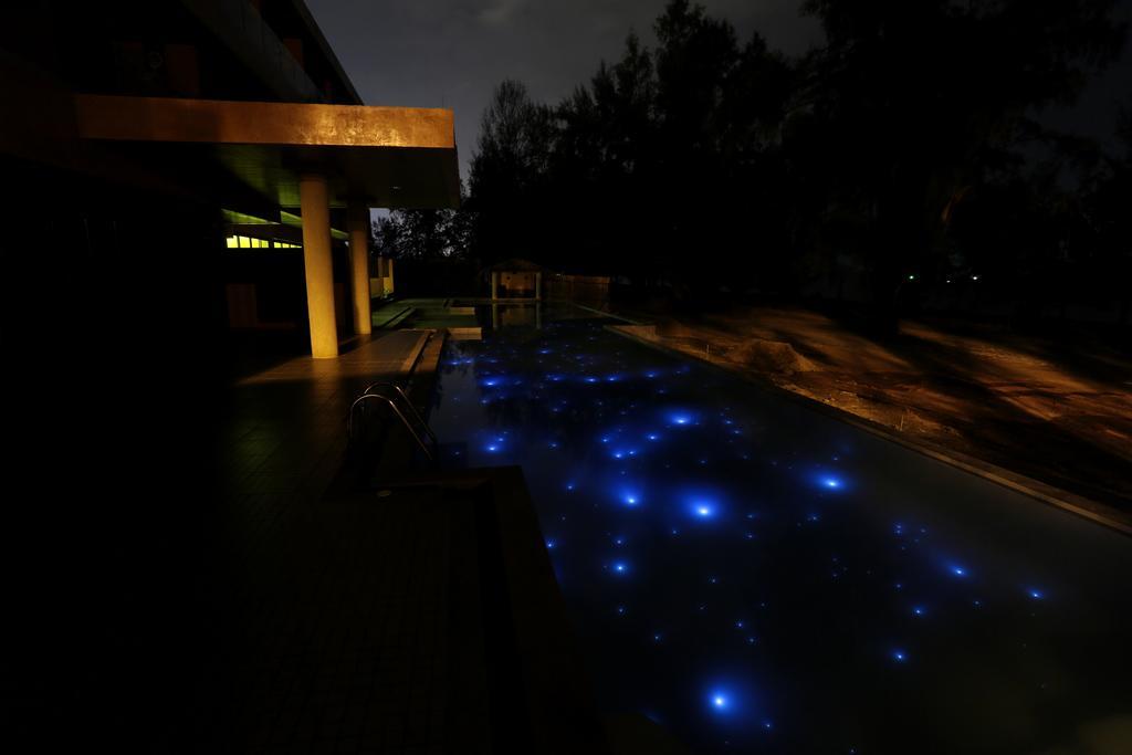 Coriacea Beachfront Boutique Phuket Resort - Sha Plus Παραλία Μάι Κάο Εξωτερικό φωτογραφία