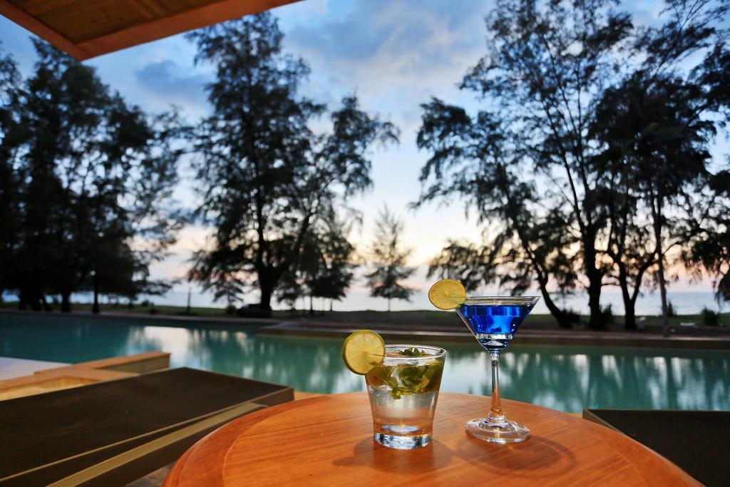 Coriacea Beachfront Boutique Phuket Resort - Sha Plus Παραλία Μάι Κάο Εξωτερικό φωτογραφία
