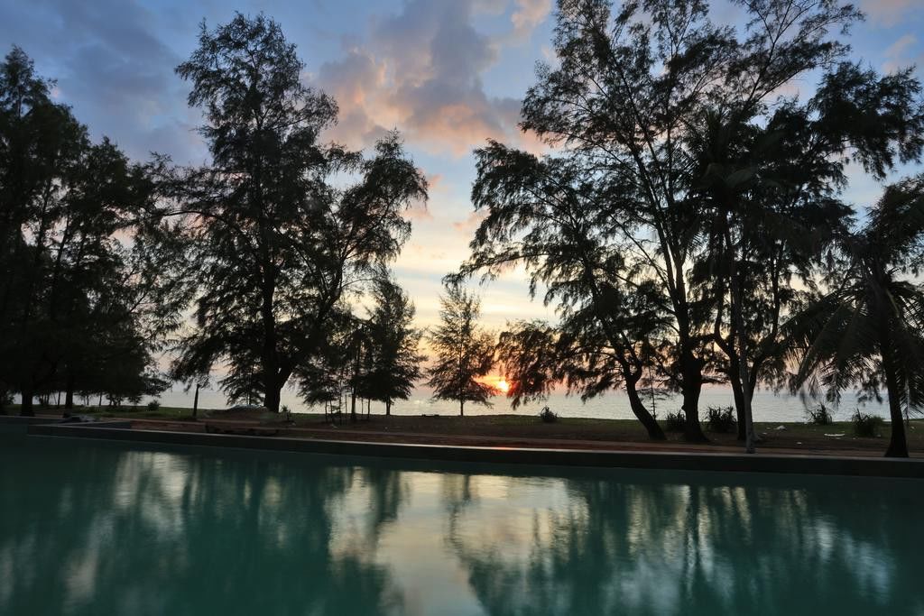 Coriacea Beachfront Boutique Phuket Resort - Sha Plus Παραλία Μάι Κάο Εξωτερικό φωτογραφία