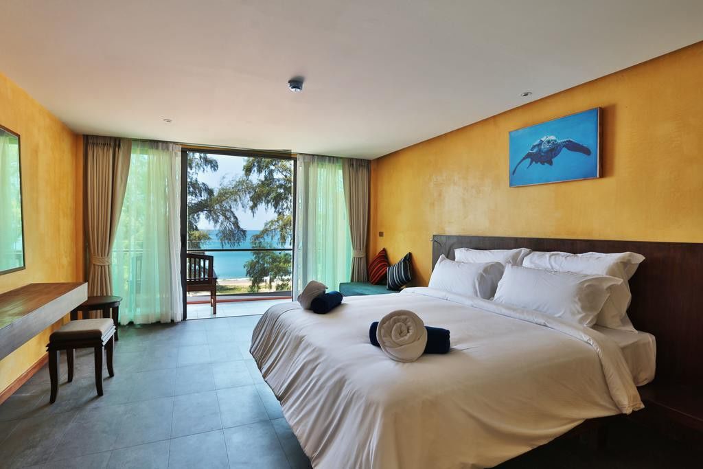 Coriacea Beachfront Boutique Phuket Resort - Sha Plus Παραλία Μάι Κάο Εξωτερικό φωτογραφία