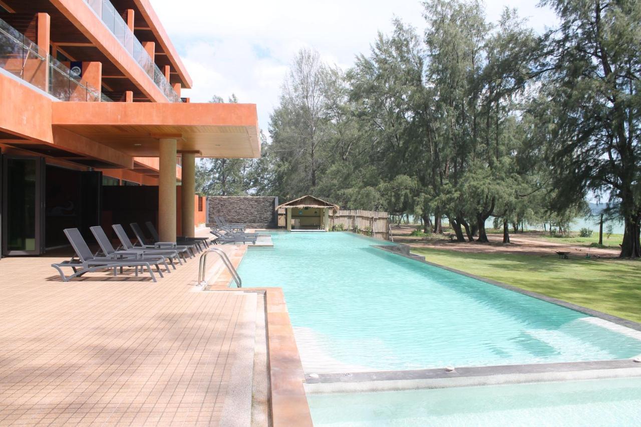 Coriacea Beachfront Boutique Phuket Resort - Sha Plus Παραλία Μάι Κάο Εξωτερικό φωτογραφία